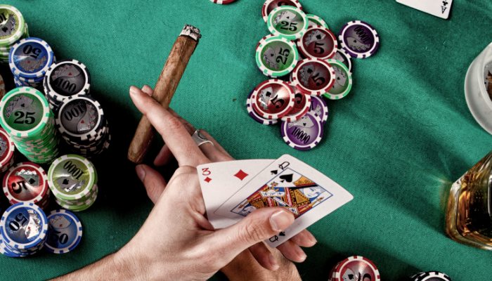 Κυκλοφόρησαν μέχρι και αφίσες του: Ο παίκτης που μάδησε τα καζίνο με το πιο μεγαλοπρεπές κόλπο παραμένει ασύλληπτος