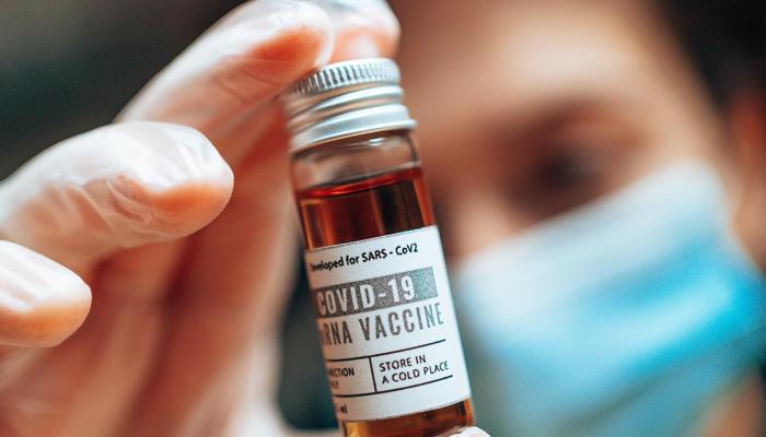 Ιστορική στιγμή: Το πρώτο εμβόλιο κατά του καρκίνου γράφει επιτέλους την αρχή του τέλους του Mrna-3