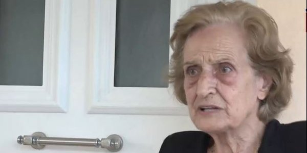 Φωτιά Εύβοια: Συγκλονίζει η γιαγιά Παναγιώτα - «Θόλωσε το μυαλό μου»