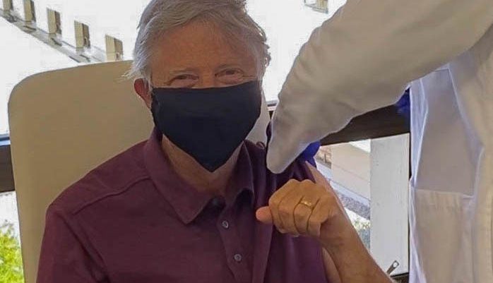 Μηδενικές παρενέργειες: Ο Μπιλ Γκέιτς έκανε το λιγότερο διαφημισμένο εμβόλιο που αποδείχτηκε νο1