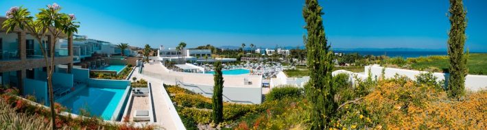 Το ελληνικό Μονακό: Στο νησί -όνειρο με το φθηνότερο Airbnb βρίσκεις δωμάτιο με πισίνα στα 35 ευρώ το βράδυ