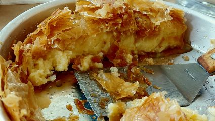 Το φημισμένο γαλακτομπούρεκο της Πελοποννήσου: Τρως μπουκιά και λιώνει η κρέμα στο στόμα