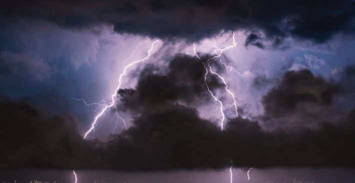 Κακοκαιρία Μπάλλος, Live χάρτης: Καταιγίδες στην Αττική – Η πρόγνωση για τις επόμενες ώρες