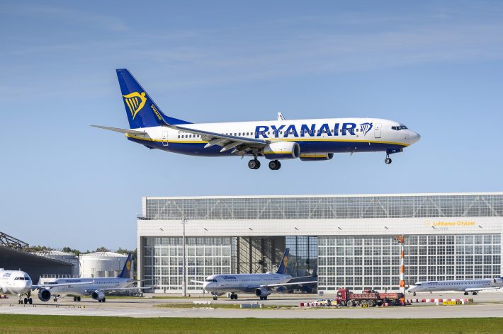 Απειλεί να αποχωρήσει από την Ελλάδα: Έχει άδικο σε αυτά που ζητάει η Ryanair;