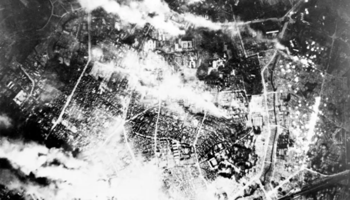 «Η νύχτα του μαύρου χιονιού»: Ο πιο φρικτός βομβαρδισμός στην ιστορία με 200.000 νεκρούς