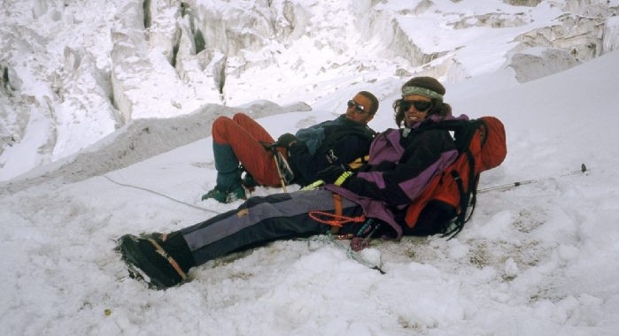 «Είναι μέσα στο χιόνι αναλλοίωτος»: Το τέλος του ορειβάτη Μπάμπη Τσουπρά, στο βουνό που 1/7 πεθαίνει