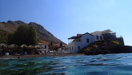 86% πληρότητα ήδη: Το νησί που σαρώνει Μάιο-Ιούνιο είναι το νο1 στην Ελλάδα για τριήμερες αποδράσεις (Pics)