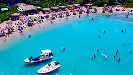 Οι «μικρές Μπαχάμες της Ελλάδας»: Ο παράδεισος της τελευταίας στιγμής για τις πιο εξωτικές διακοπές της ζωής σου (Vid)