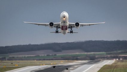 H διαβόητη «πύλη προς το Έβερεστ» : Ακόμα και top πιλότοι λυγίζουν στο αεροδρόμιο – καρμανιόλα με τις 20 συντριβές την τελευταία 10ετία (Pics)