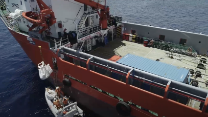 Πλοίο 72 μέτρων, μοναδικό παγκοσμίως: Ο «τυφώνας»που σαρώνει τις ελληνικές παραλίες δεν αφήνει τίποτα στο πέρασμά του