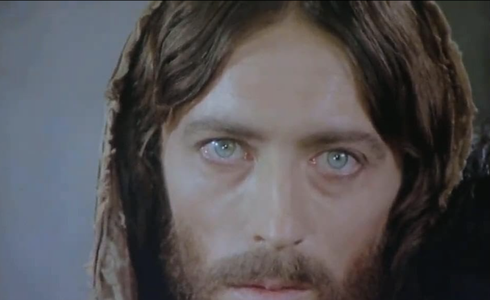 Στο επάνω και στο κάτω μέρος του ματιού: Το τρικ του Τζεφιρέλι στον «Ιησού από τη Ναζαρέτ» το ήξεραν μόνο οι ηθοποιοί