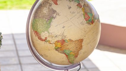 Κουίζ γεωγραφίας: Εάν βρεις πάνω από 8 χώρες στη σχολική υδρόγειο χωρίς βοήθεια, τότε είσαι εγκυκλοπαίδεια
