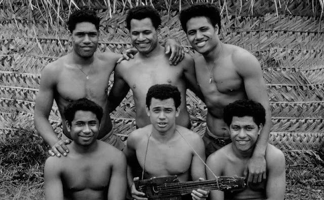 Πραγματικό Survivor: Οι έξι νεαροί που ναυάγησαν σε ένα έρημο νησί και επιβίωσαν για 15 μήνες