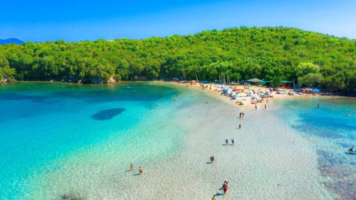 Αν δεν βρέξεις πόδι δεν πας: Η πιο εξωτική παραλία στην Ελλάδα που θα ζήλευε κι η Μύκονος δεν είναι σε νησί (Pics)