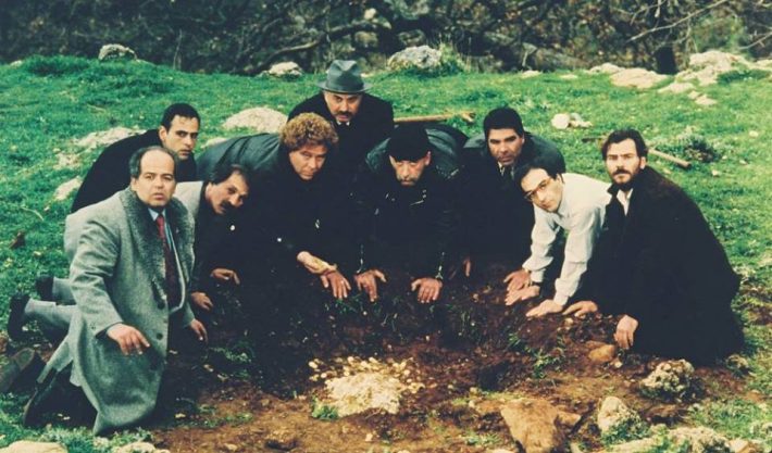 Ταξίδι στην αυθεντική Ελλάδα των 90s: Το φευγάτο «διαμαντάκι» του Σταύρου Τσιώλη που προλαβαίνεις αν βιαστείς να δεις στο ERTFLIX