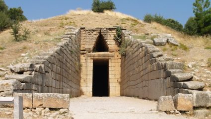 Ο θησαυρός του Ατρέα δεν ήταν άδειος: Τι βρέθηκε στο εσωτερικό του τελειότερου θολωτού τάφου των Μυκηνών