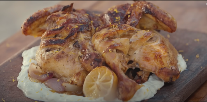 Βασιλικά πιάτα σε προσιτές τιμές: Το ελληνικό νησί με το ονειρικό φαγητό που ξετρέλανε τον Τζέιμι Όλιβερ