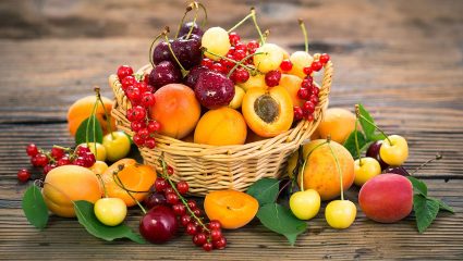 Καταρρίπτεται ο μύθος: Να τι πρέπει να κάνουμε με το φρούτο μετά το φαγητό