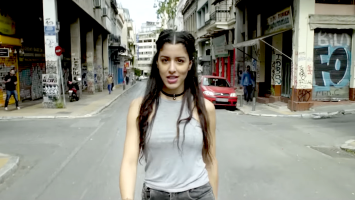 54 εκατ. views για μια πρόβα: Το ελληνικό βίντεο κλιπ που σάρωσε στο YouTube δεν ήταν προορισμένο να βγει στον αέρα