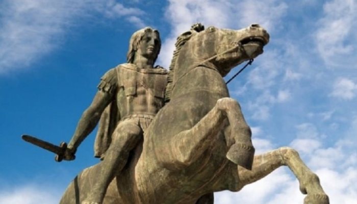 «Εκεί είναι θαμμένος ο Αλέξανδρος»: Η αρχαιολόγος που καταρρίπτει τα περί Βεργίνας της Αρβελέρ και οι αποδείξεις που επικαλείται