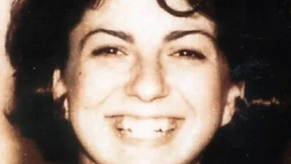 104 μαχαιριές, ένας ύποπτος, μια αστυνομική ντροπή: Η άγρια δολοφονία της Ελληνίδας φοιτήτριας ιατρικής που 25 χρόνια μετά παραμένει ανεξιχνίαστη