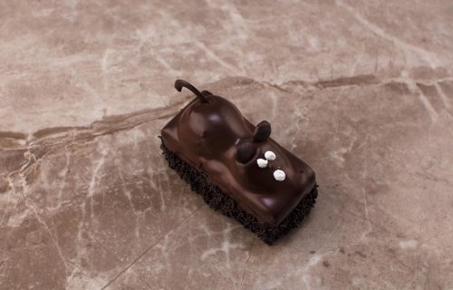 Τέτοιο «ποντικάκι» πουθενά αλλού: Το παλαιότερο ζαχαροπλαστείο στην Αττική ειδικεύεται στην πάστα-σύμβολο της παιδικής σου ηλικίας