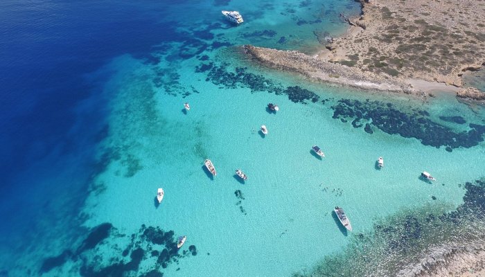 Ως οικονομικός και αναπάντεχος προορισμός: Το ελληνικό νησί που θα βουλιάξει από κόσμο το καλοκαίρι του 2024