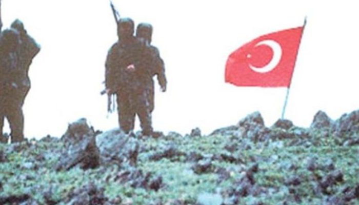 Πέθαιναν ο ένας μετά τον άλλον: Τι απέγιναν οι Τούρκοι κομάντος της ομάδας Καρντάκ που ανέβηκαν στα Ίμια