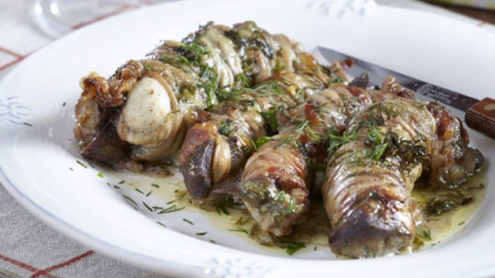 Στο εξωτερικό αναρωτιούνται «Μα πώς το τρώνε οι Έλληνες;»: Το μπελαλίδικο φαγητό που μόνο εμείς ξέρουμε να εκτιμάμε (Pics)