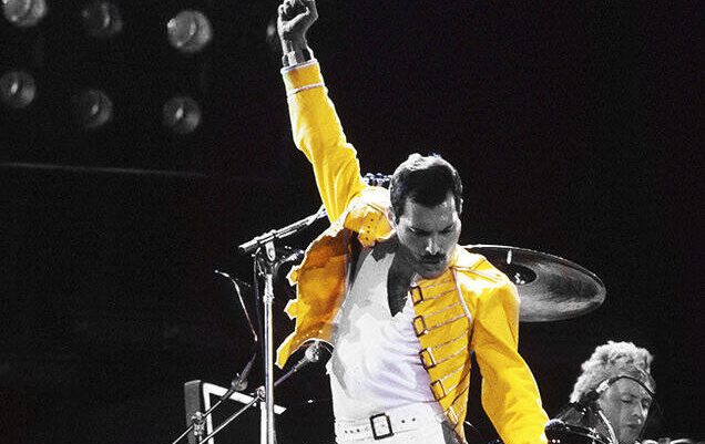 Ανατριχιαστικό: 65.000 κόσμος τραγουδά αυθόρμητα όλο το «Bohemian Rhapsody» (VIDEO)