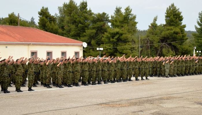 Θητεία 165 ημερών, διαρκείς επανεκπαιδεύσεις: Αυτό είναι το φινλανδικό μοντέλο στρατού που έρχεται στην Ελλάδα
