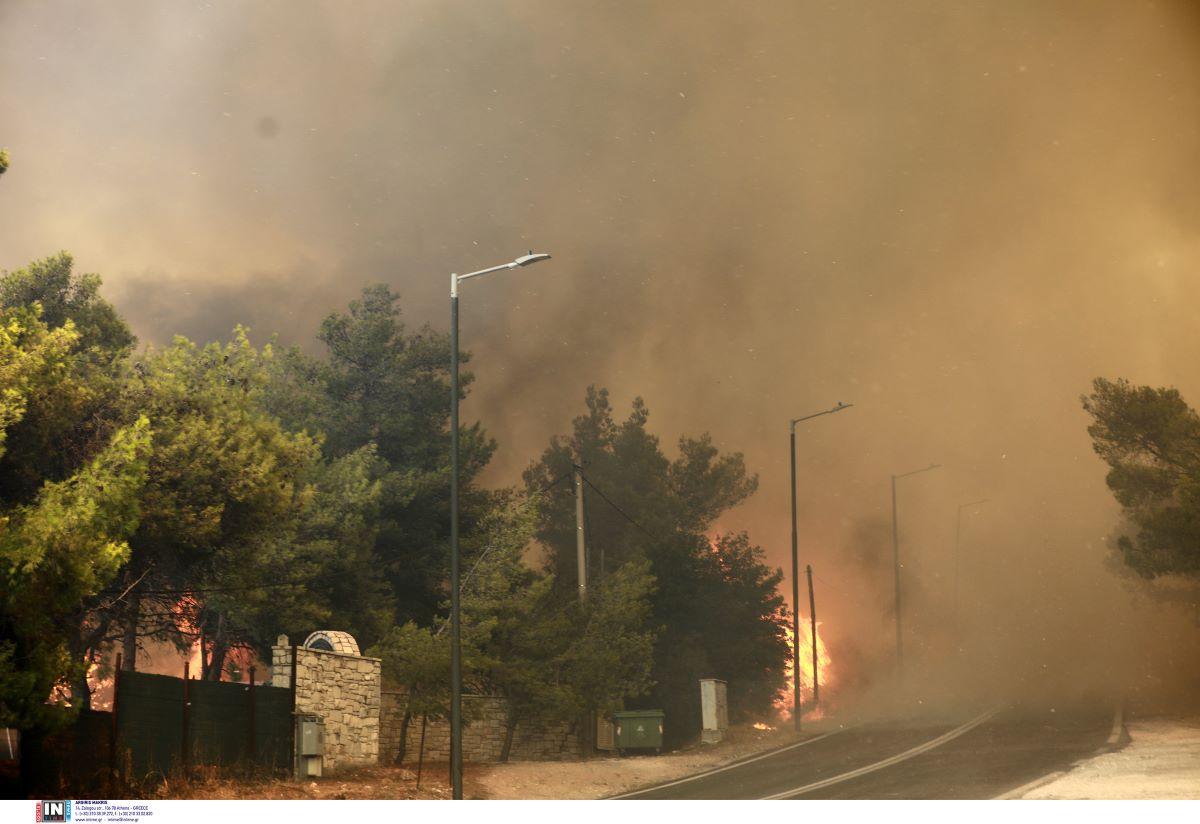 Η ντροπή των καναλιών την ώρα που καίγεται η μισή Αττική