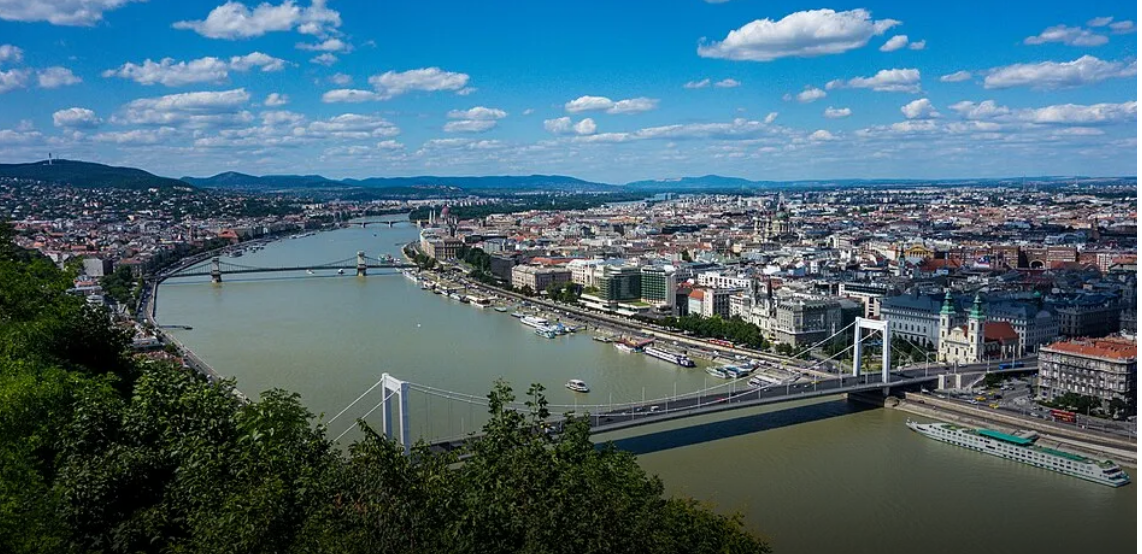 Ποιος ποταμός διασχίζει τις περισσότερες πρωτεύουσες κρατών στον κόσμο (συνολικά 4);