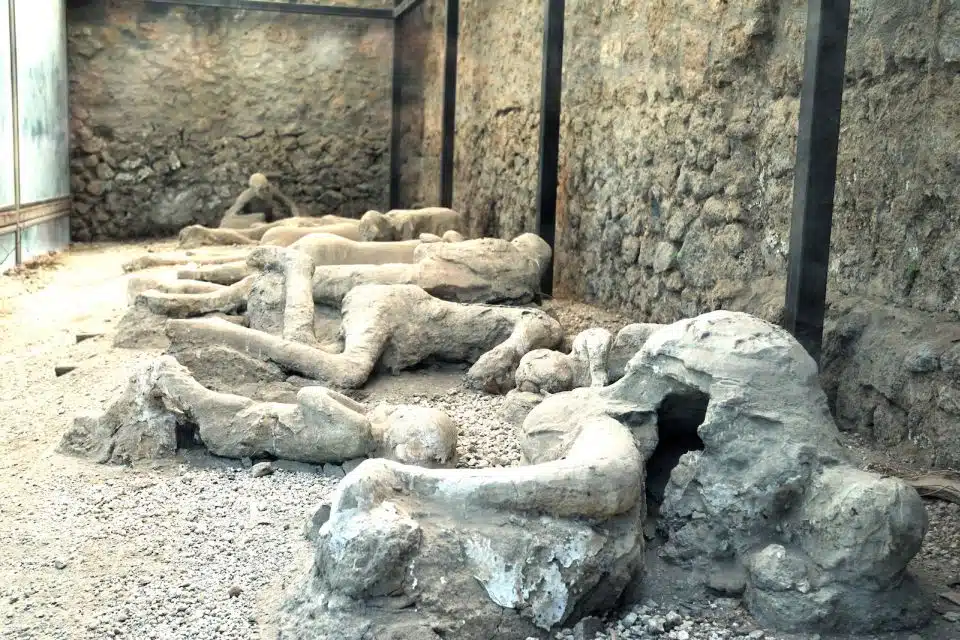 Σε ποια σημερινή χώρα βρίσκεται η θρυλική Πομπηία που κατέστρεψε ο Βεζούβιος; 